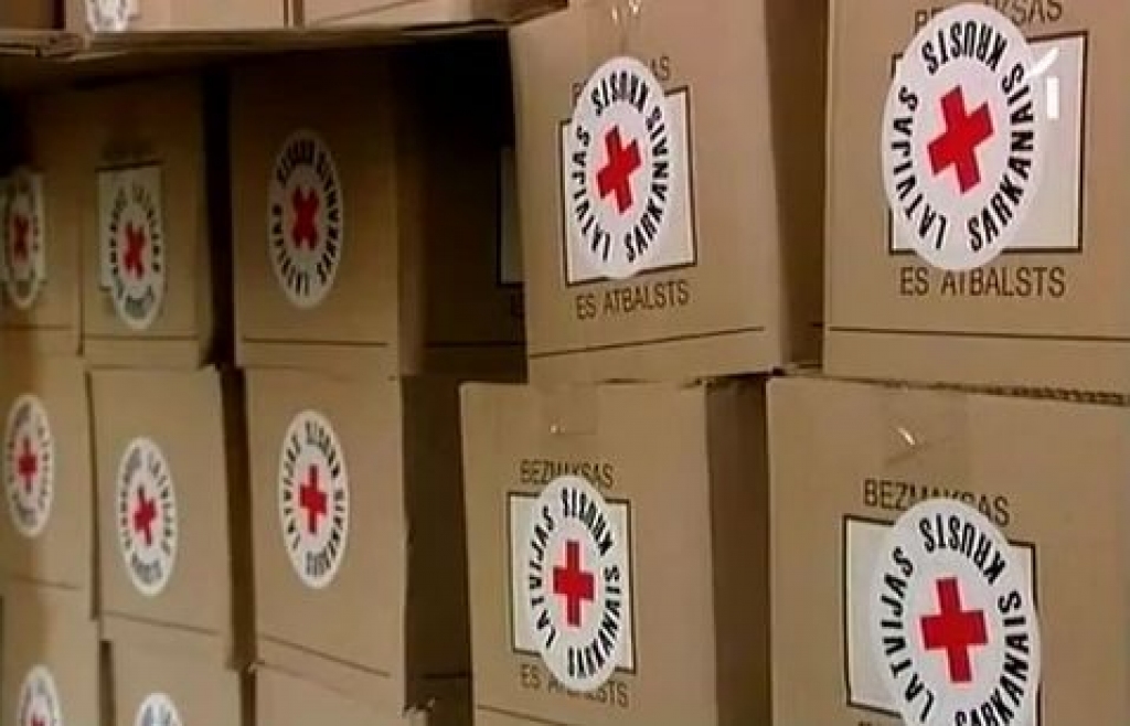 Sarkanais Krusts aicina trūcīgos saņemt pārtikas pakas
