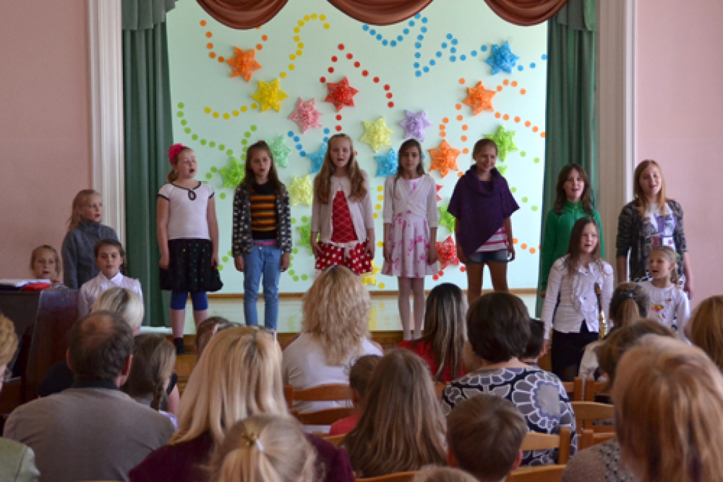 Bauskas pamatskolā noslēdzas «Rūķu skolas» nodarbības