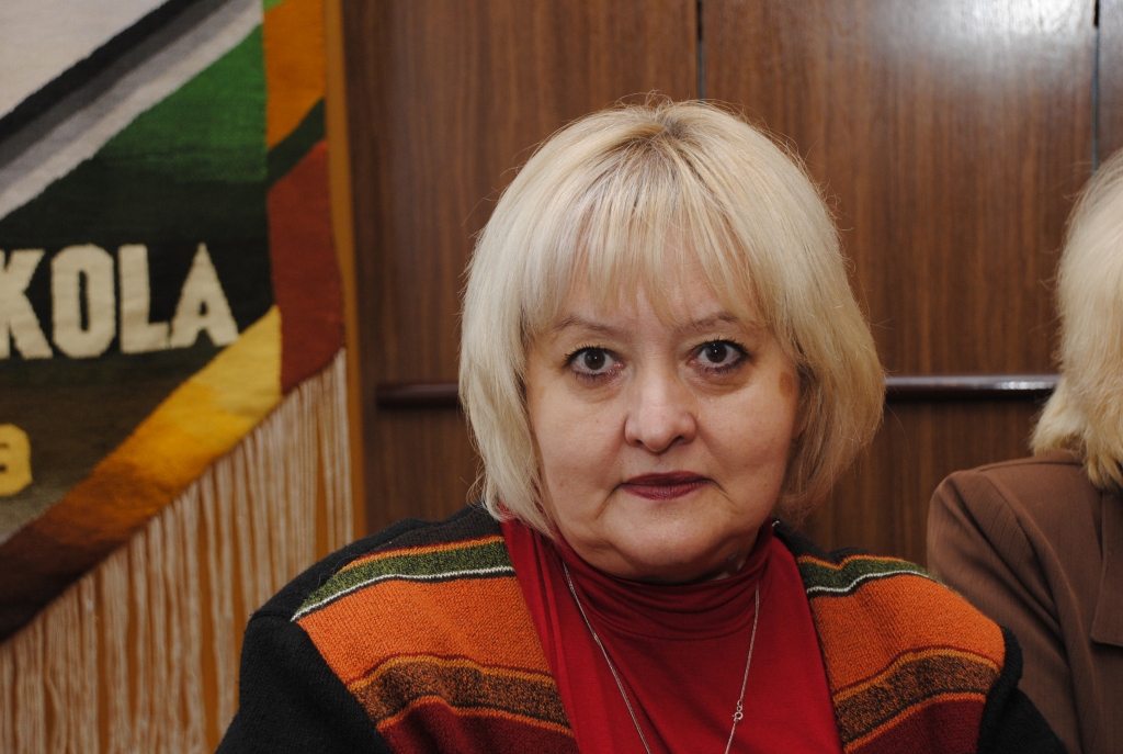 Godinās izcilu pedagoģi