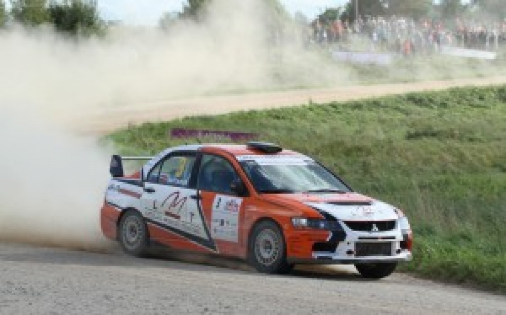 Andis Neikšāns un «LMT rallija komanda» – Latvijas čempioni autorallijā