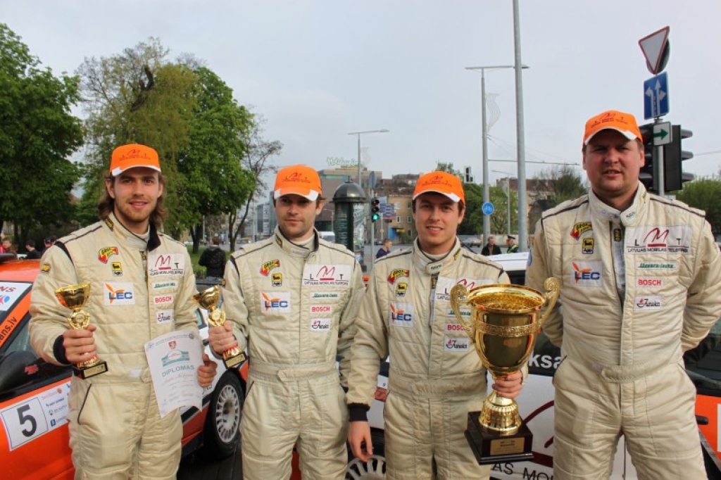 Brāļiem Neikšāniem mērķis rallijā «Kurzeme» – uzvara
