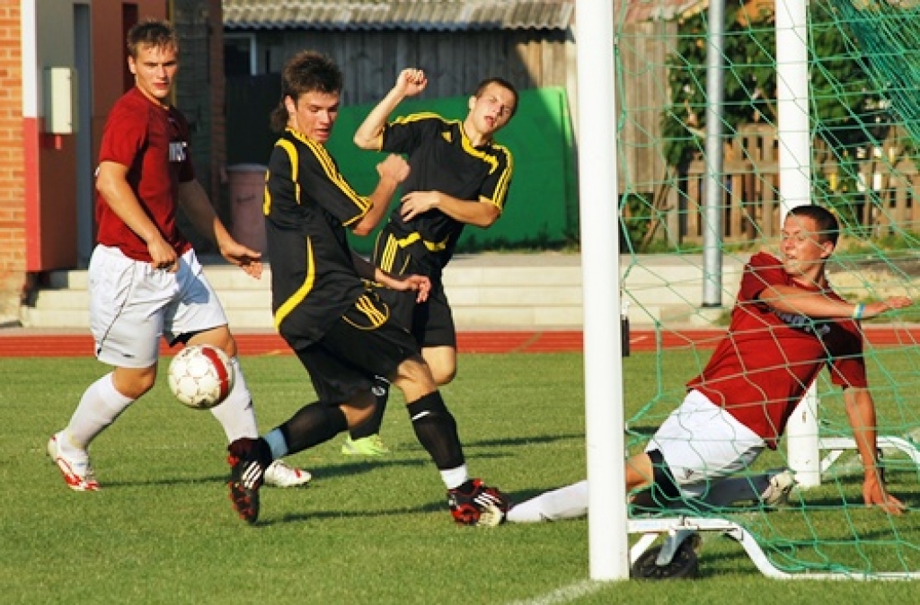 Bauska/Iecava uzvar Latvijas kausa spēlē futbolā