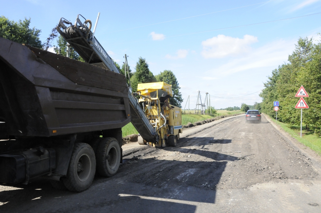 Gailīšu pagastā pabeidz remontēt «cukura ceļu»