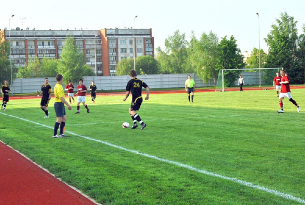 Bauskā varēs spēlēt futbolu kopā ar «Prāta vētru»