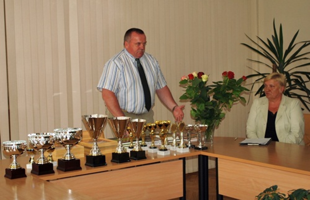 Sadala Bauskas novada 1. olimpiādes kausus