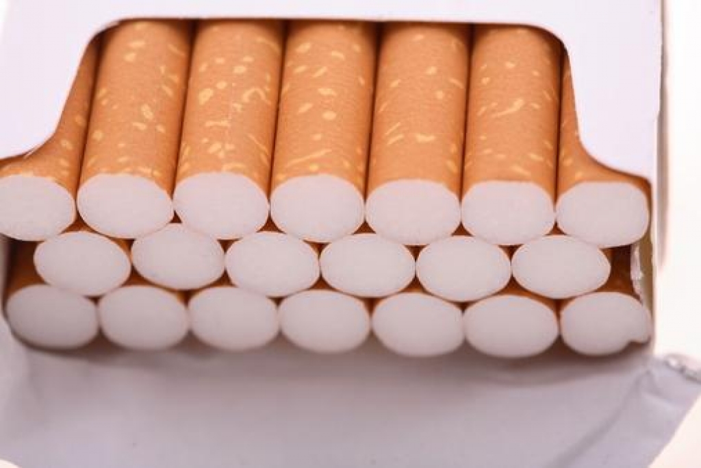 Atsavina nelegālu alkoholu un cigaretes