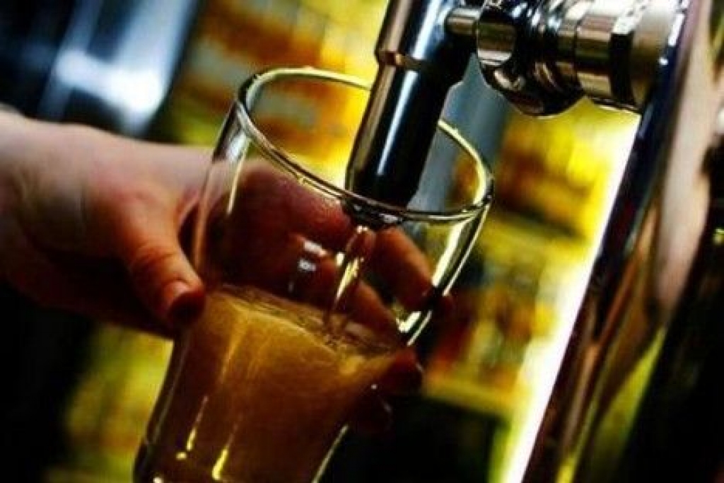 Iebilst pret alus tirdzniecību naktīs