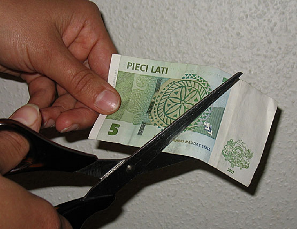 Jāapsver – strādāt vai pensionēties