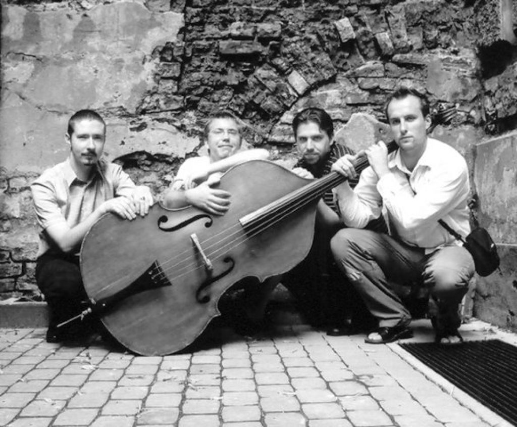 Pilī spēlēs grupa «Brokastis četriem»