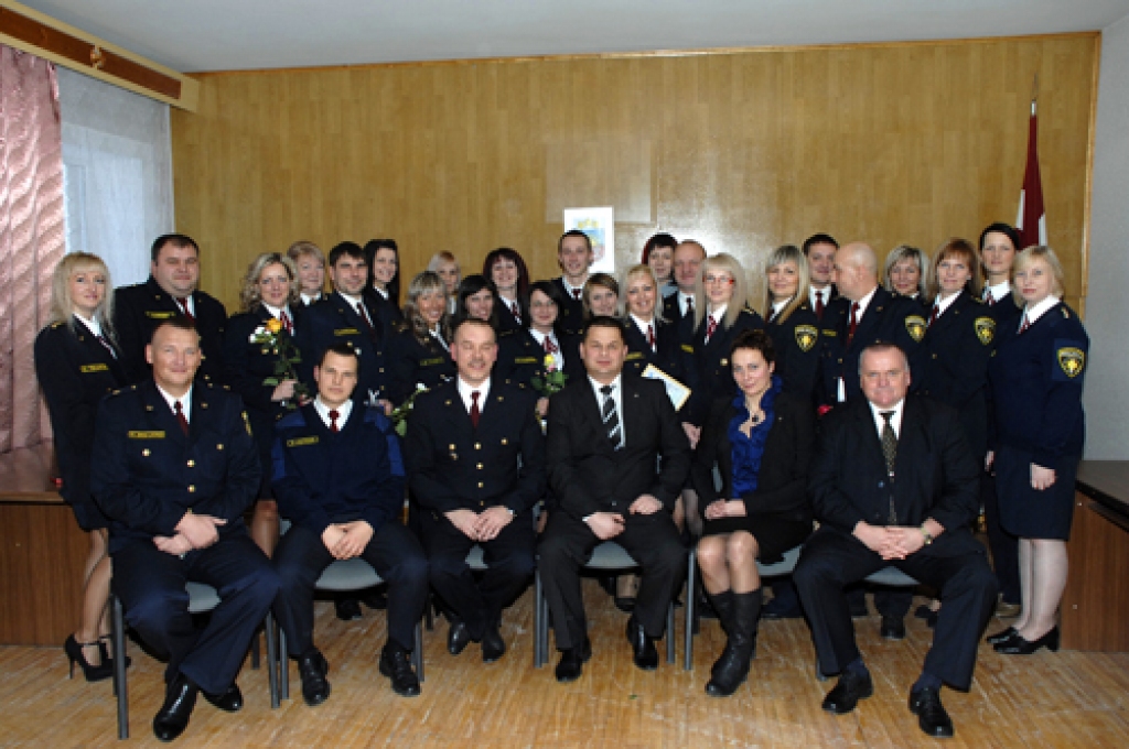 Apbalvo uzcītīgākos policistus
