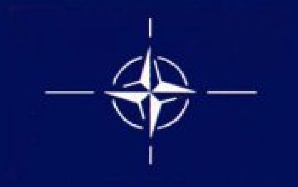 Vidusskolēni debatē par Latvijas līdzdalību NATO