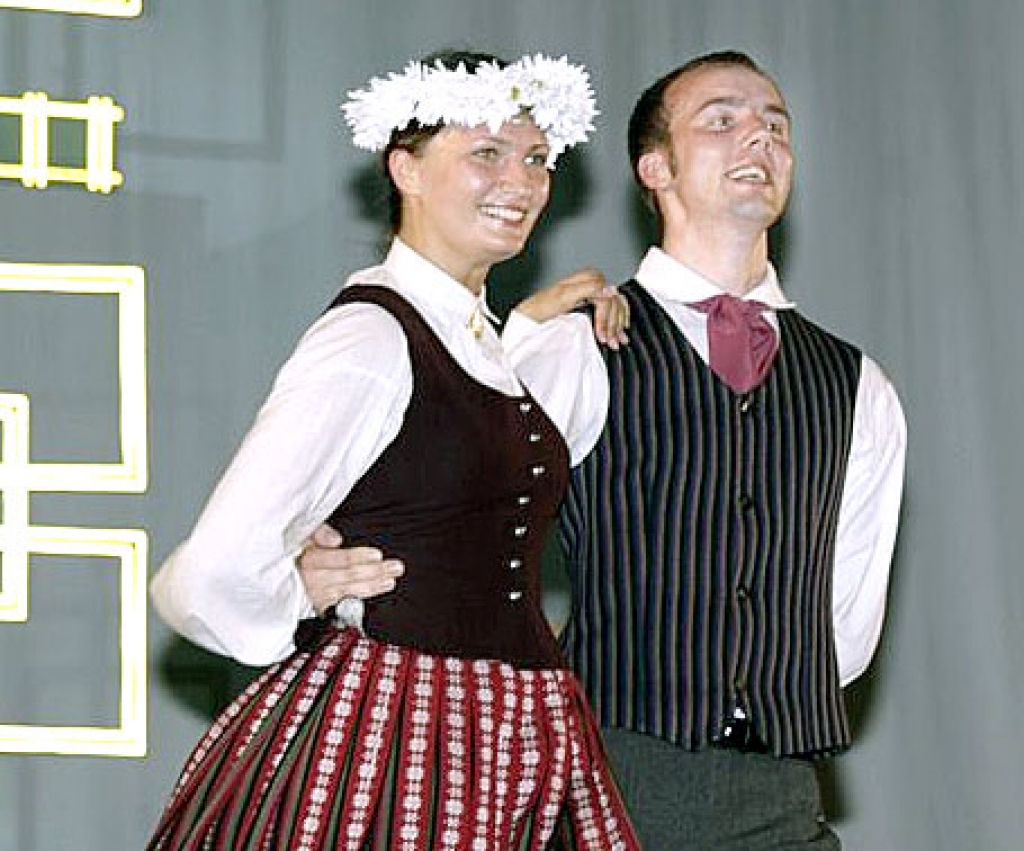 «Diždancis» izvēlas Īslīces skatuvi