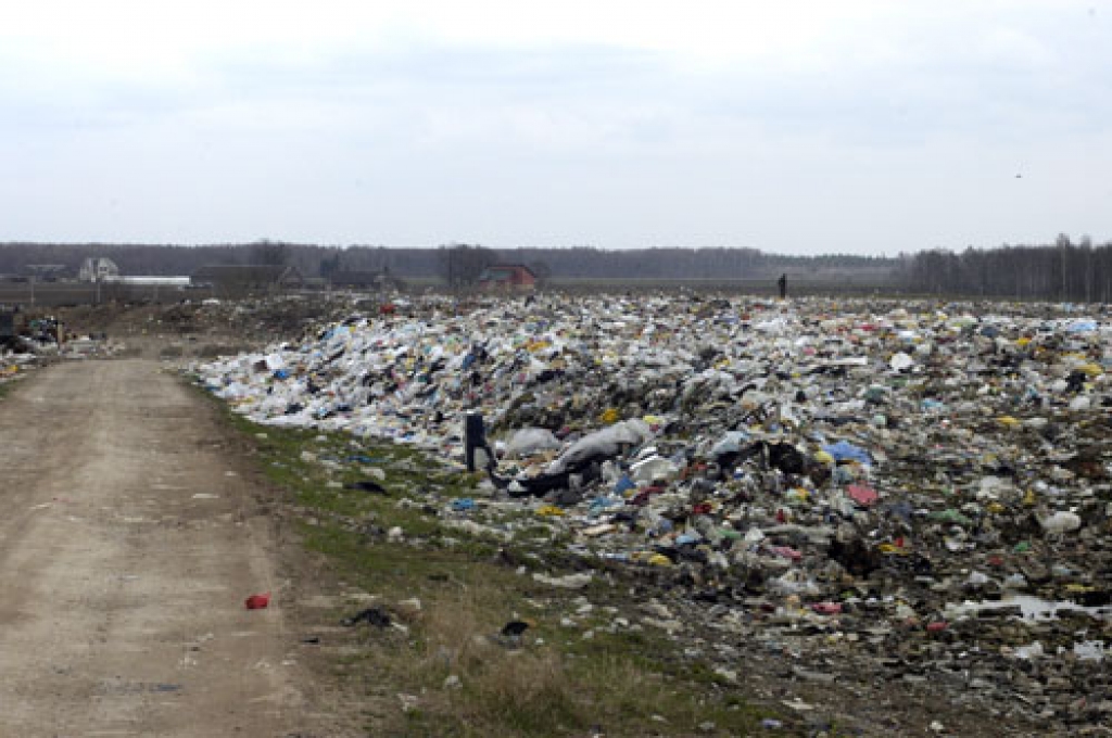 Slēdz izgāztuves veco daļu