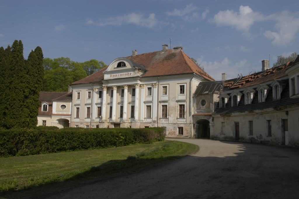Piešķir zemi bērnudārza celtniecībai