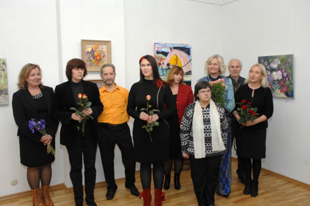 Izstādē ierauga gleznieciskas vērtības