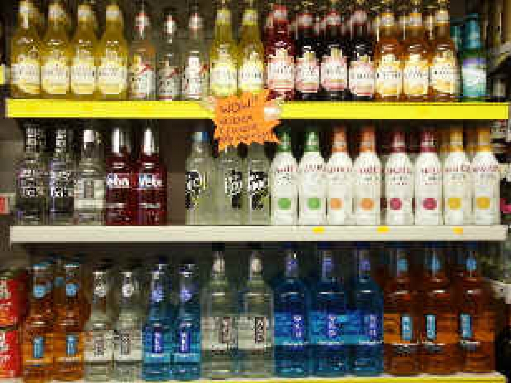Palielinās akcīzes nodokli alkoholam un tabakai