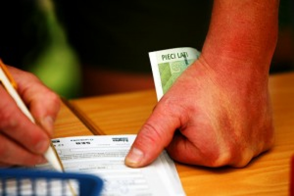 Minimālā alga būs 180 lati