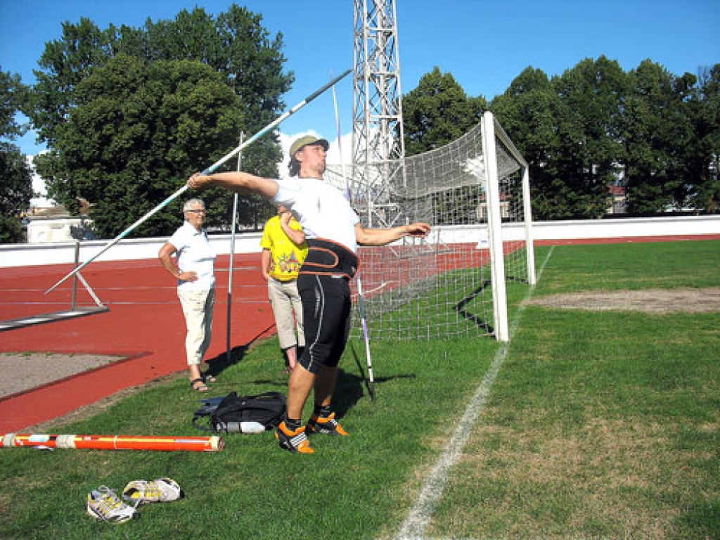 Šķēps domās lido tālāk nekā stadionā