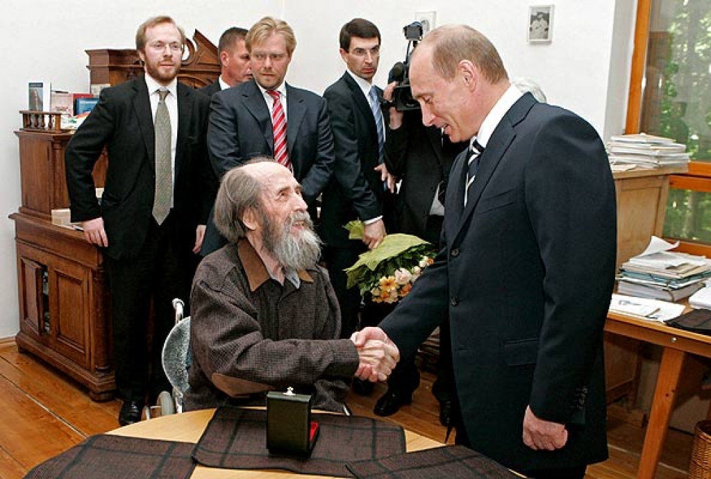 89 gadu vecumā miris krievu rakstnieks Aleksandrs Solžeņicins