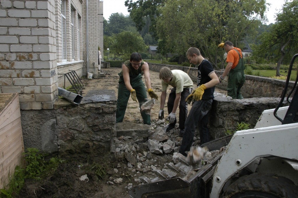 Remontē bērnudārzu un domā par teritorijas iekārtošanu