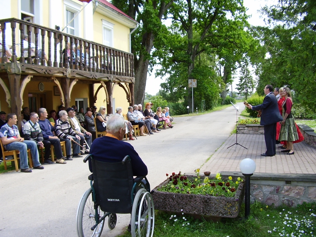 «Derpelē» ielīgo Jāņus