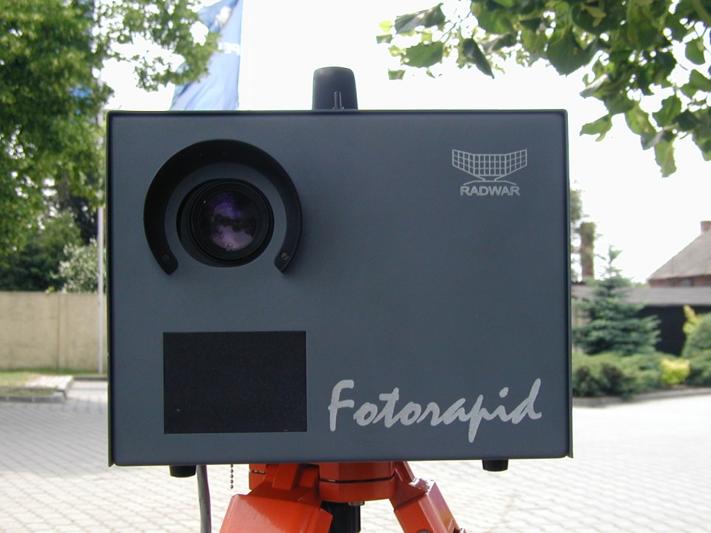 Jūlijā uz ceļiem uzstādīs fotoradarus