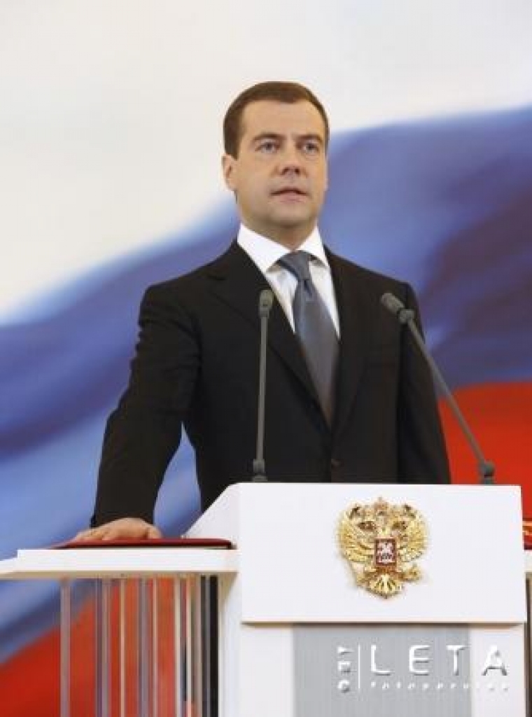 Krievijas prezidenta amatā stājies Dmitrijs Medvedevs