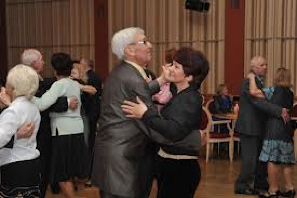 Sestdien Bauskā ballītē gaida seniorus