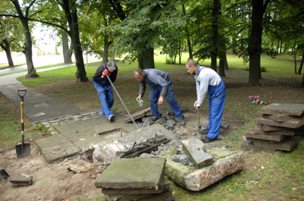 Uzstādīs pieminekli Bauskas aizstāvjiem