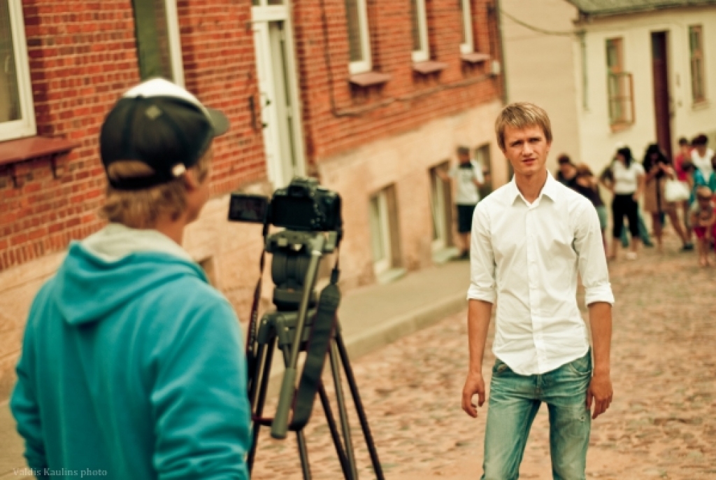 Nikolaja Puzikova klipu filmē baušķenieks