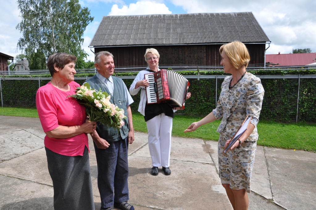 Skaistkalnē godina pusgadsimtu stipru ģimeni