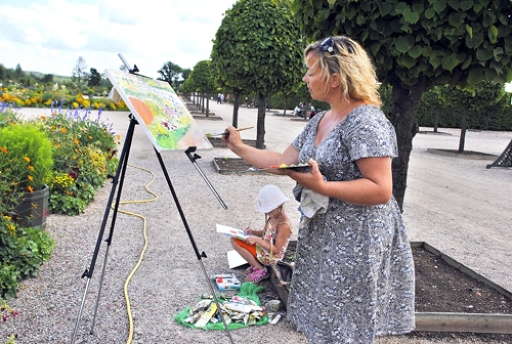 Rundālē, Bauskā un Mežotnē atdzimst glezniecības tradīcijas