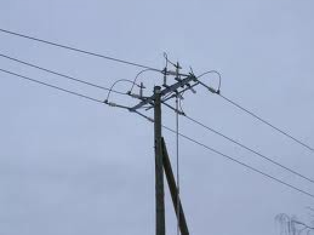 Negaiss kārtējo reizi atstāj bez elektrības
