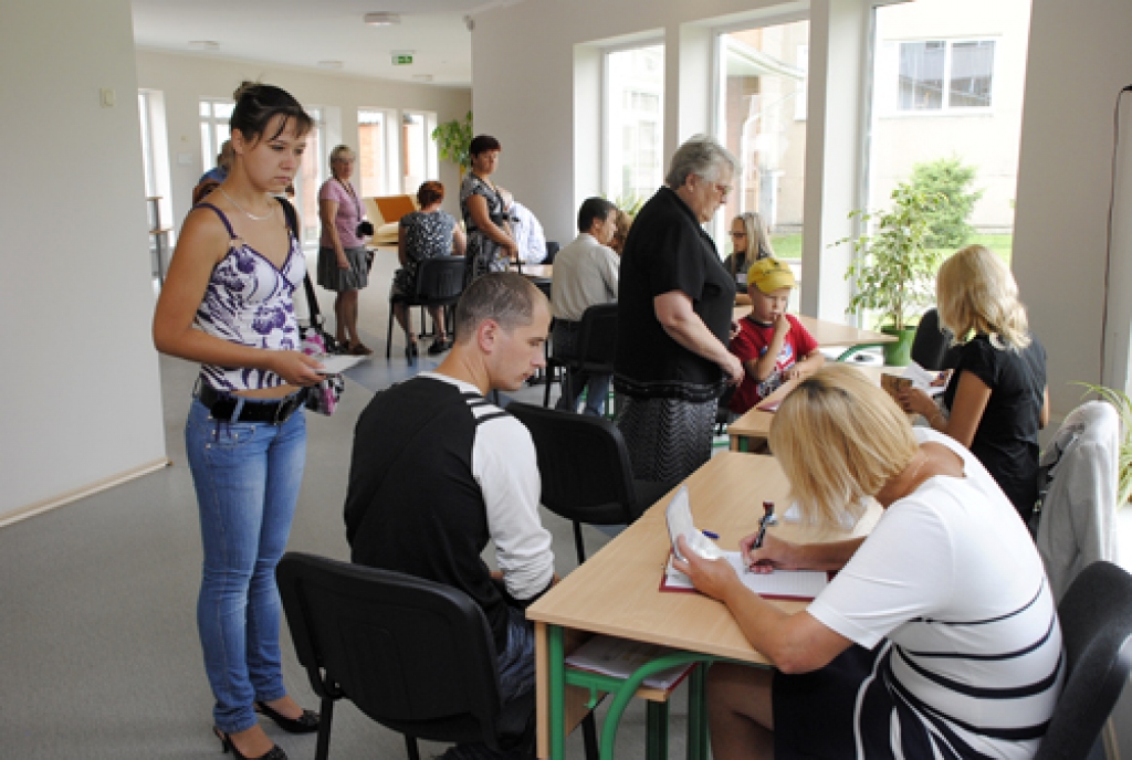 Tautas nobalsošanā cilvēki atzīst – kaitina Saeimas «simtnieka» neizlēmība