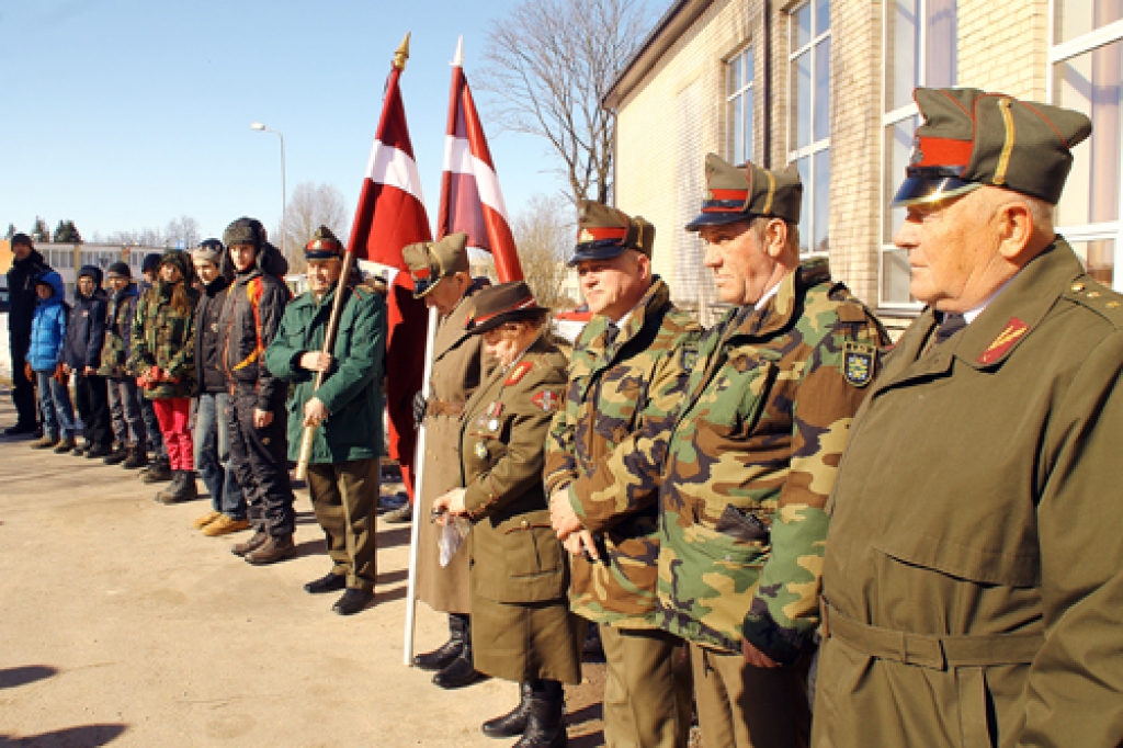 Vecumniekos piemin latviešu karavīrus