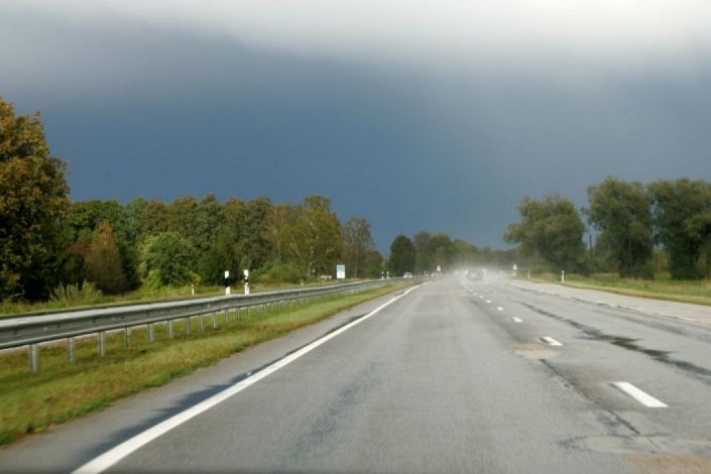 Šovasar ar ātrumu 100 kilometri stundā varēs braukt piecos autoceļu posmos