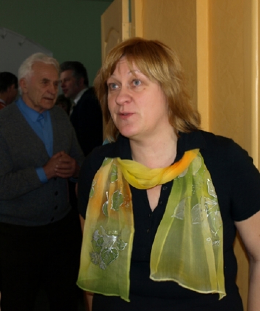 Konferencē diskutē par sievietes lomu un sūtību
