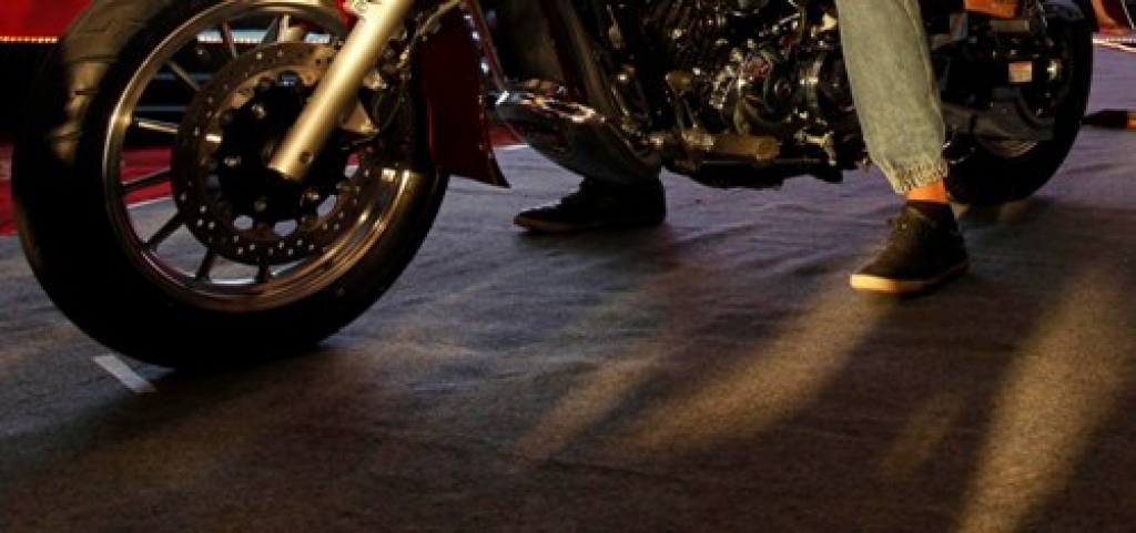 Avārijā Uzvarā cietis motociklists