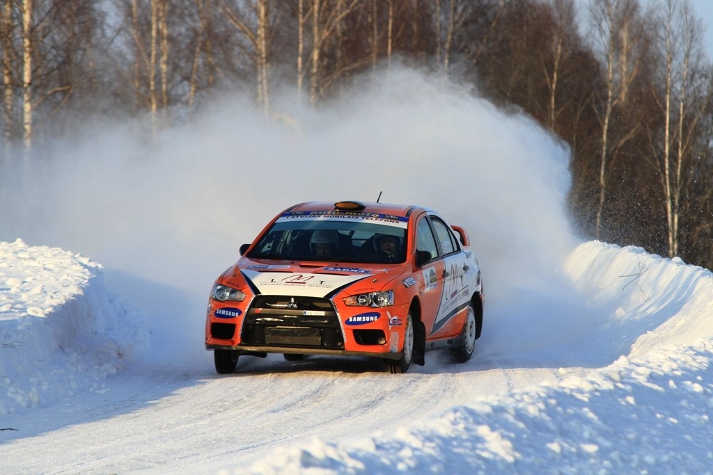 Andis Neikšāns un Pēteris Dzirkals izcīna uzvaru Latvijas čempionāta ieskaitē rallijā«Sarma 2011»