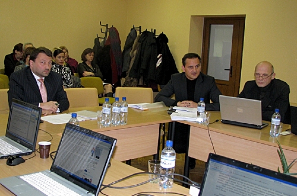 Deputātiem atkārtoti jālemj par spēļu zāles atvēršanu