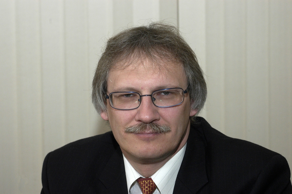 Pensionāri iztaujās par pašvaldību darbu
