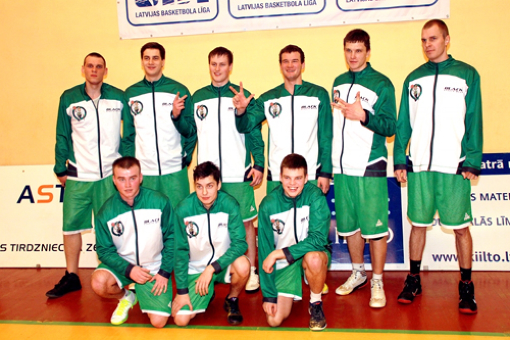 Līderi nodrošina «Grīnvaldes» triumfu