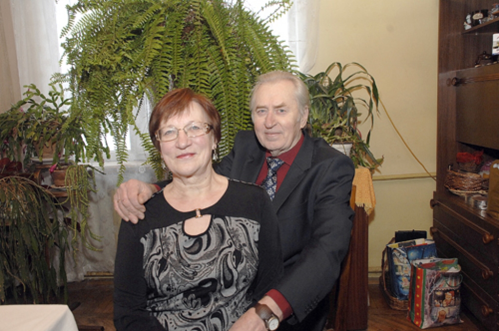 Ģimenei jādzīvo kopā