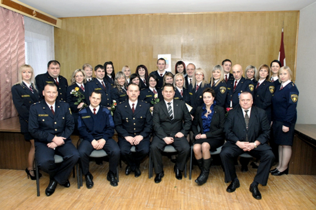 Apbalvo uzcītīgākos policistus