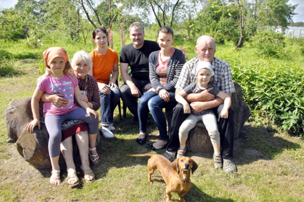 Smarža atvilina pie galda