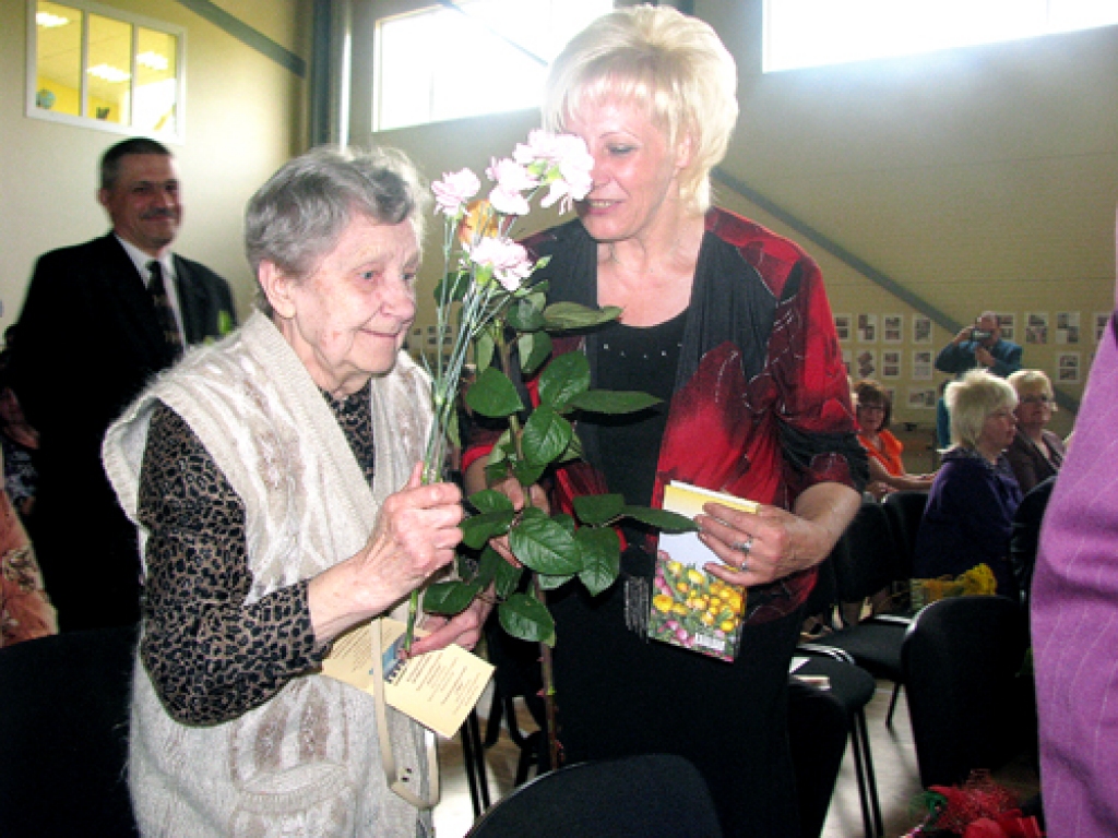 Skolu jubilejā sveic ar dziesmām