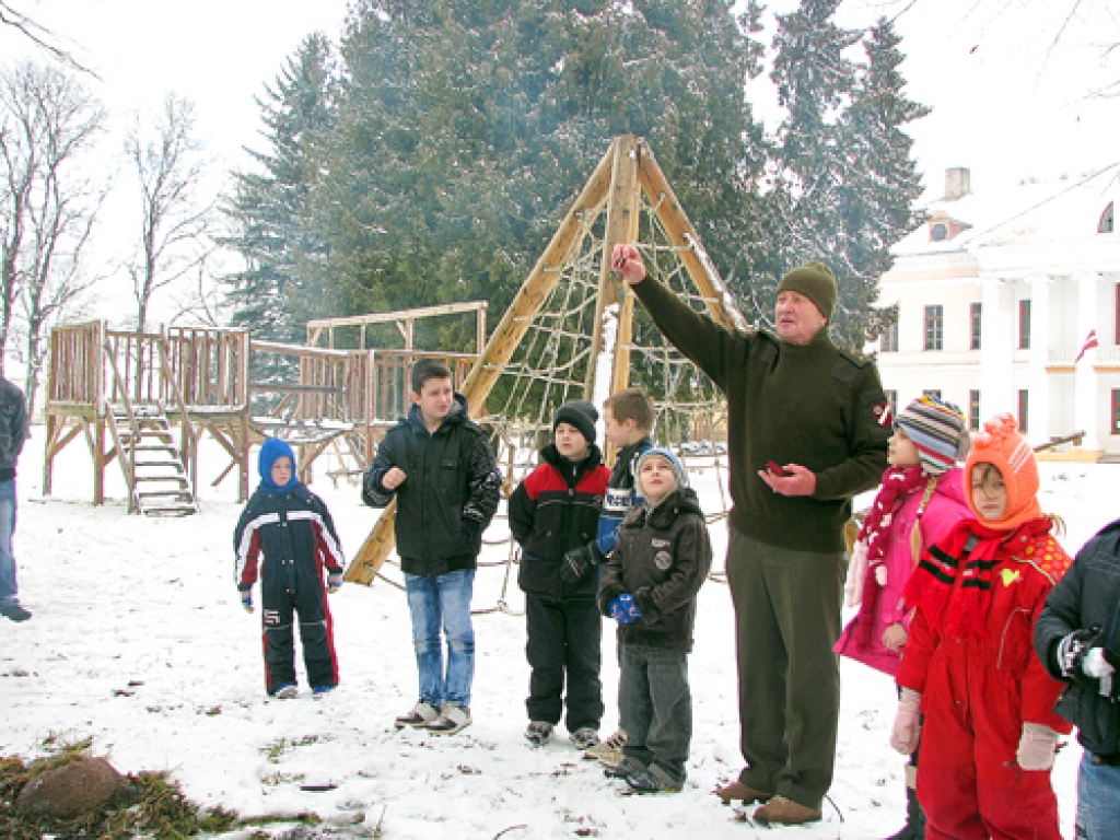 Svitenē atminas barikāžu dienas