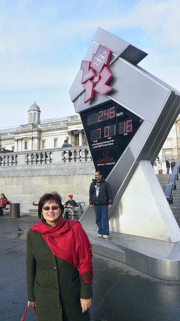 Londona turpina pārsteigt