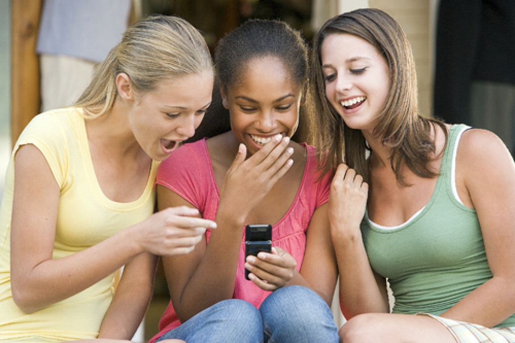 Sekss telefonā – bērnam ar bērnu