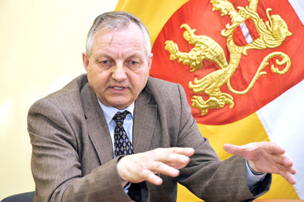 Bauskas karoga lauva meklē sev saimnieku